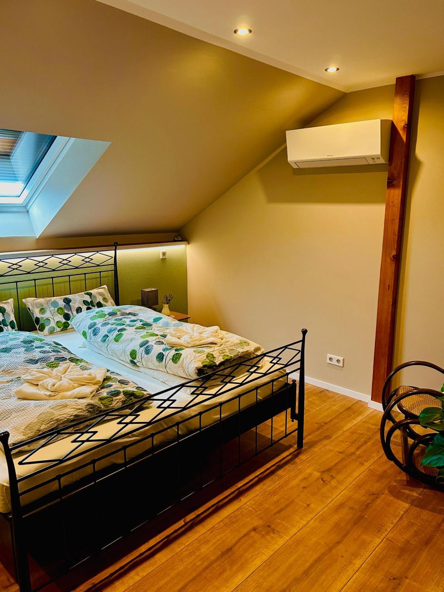 Naumburg  Ferienwohnung "Bei Freunden" מראה חיצוני תמונה